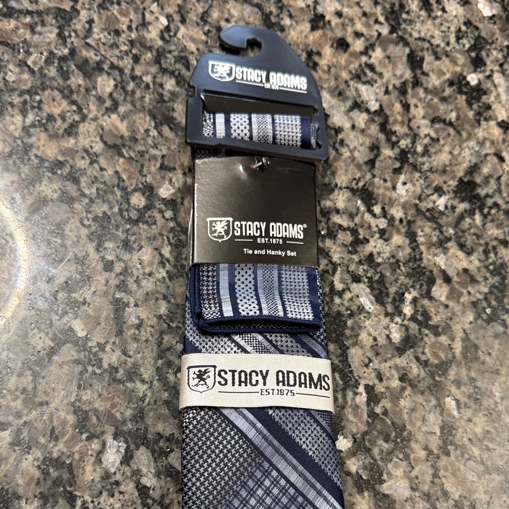Stacy Adams Navy and Silver Tie and Hanky Set NWT